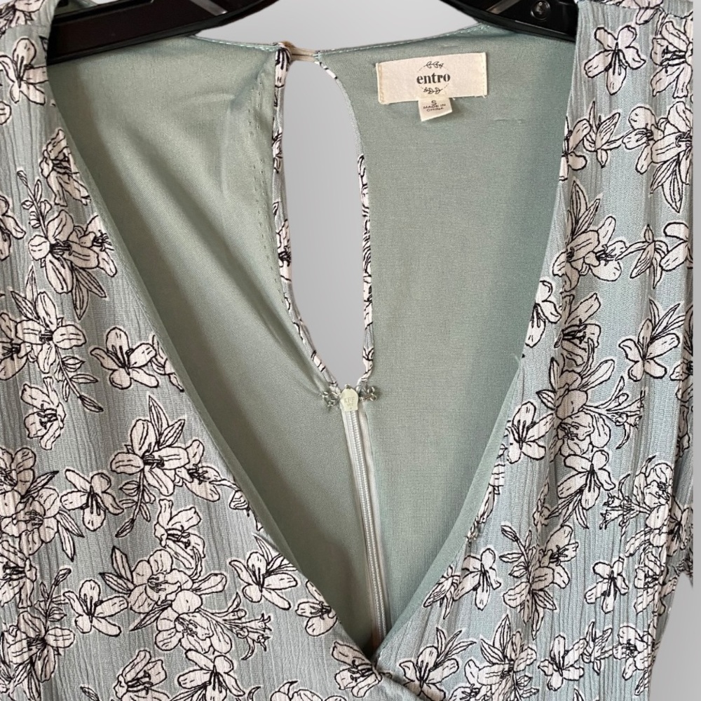 Entro Bohemian Mint Green Floral Ruffled Keyhole Jumper Dress Great Condition - Picture 9 of 12